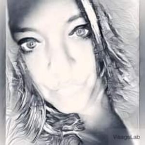 Meet your Posher, Laurie